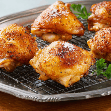 Golden-Cracked Crispy Baked Chicken Thighs with Garlic Essence