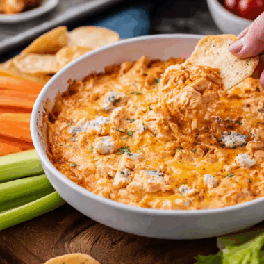 Creamy Spicy Buffalo Chicken Dip