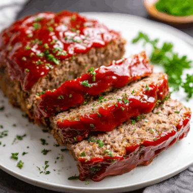 Tender Oven-Baked Meatloaf with Savory Tomato Glaze