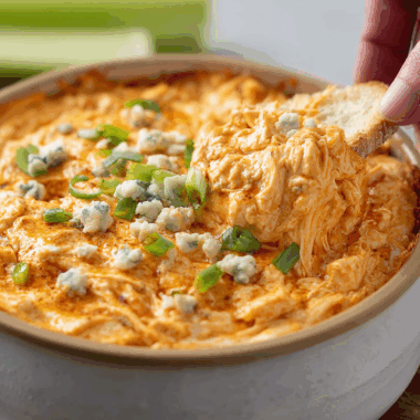 Creamy Slow-Cooked Buffalo Chicken Dip Delight