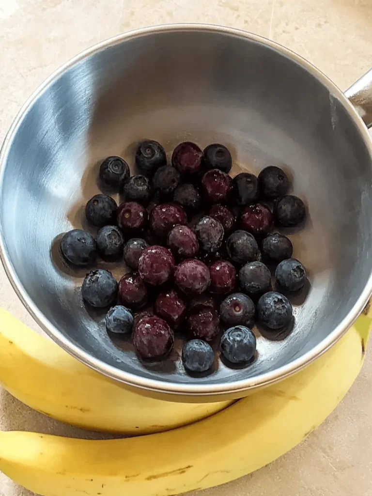 Delicious Bananas & Blueberries: Easy Bread Machine Recipe 3 Bananas & Blueberries
