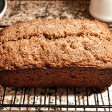 Delicious Cinnamon Banana Bread with Sugary Crumb Top