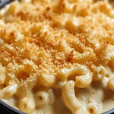 Classic Baked Mac and Cheese