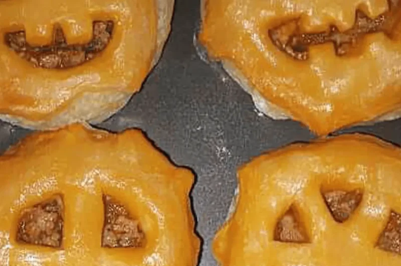 Savor Halloween Jack-o'-Lantern Beef Pies for Fun Festivities 1 Halloween Jack-o'-Lantern Beef Pies