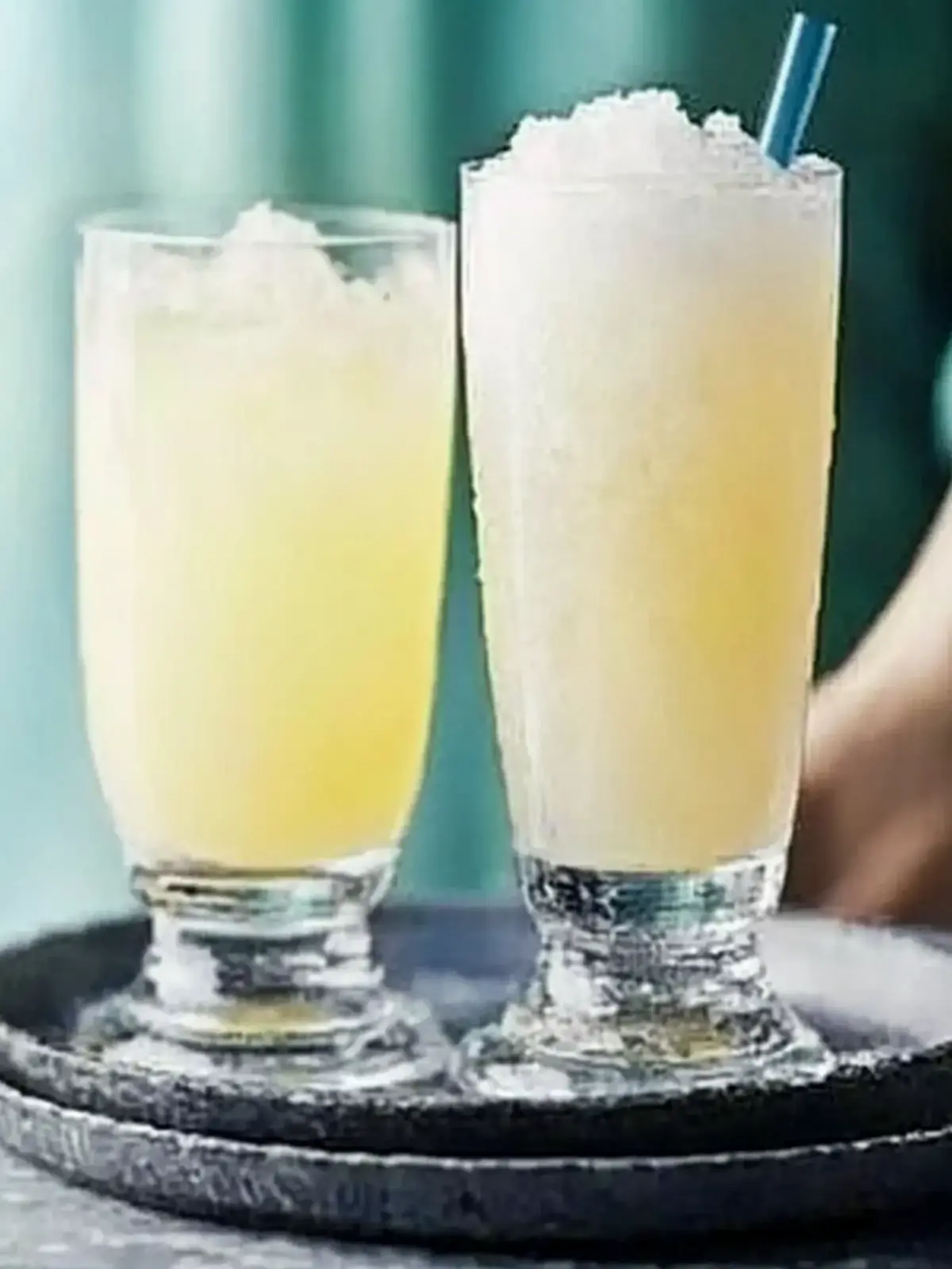 Snowball cocktail