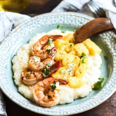 Smoked Cheddar Shrimp and Grits: A Cozy Southern Delight 10 Smoked Cheddar Shrimp and Grits