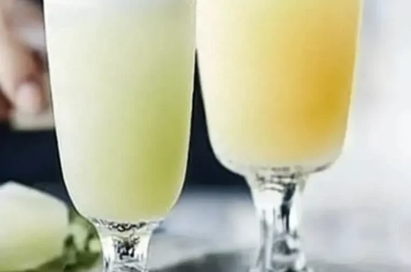 Snowball cocktail