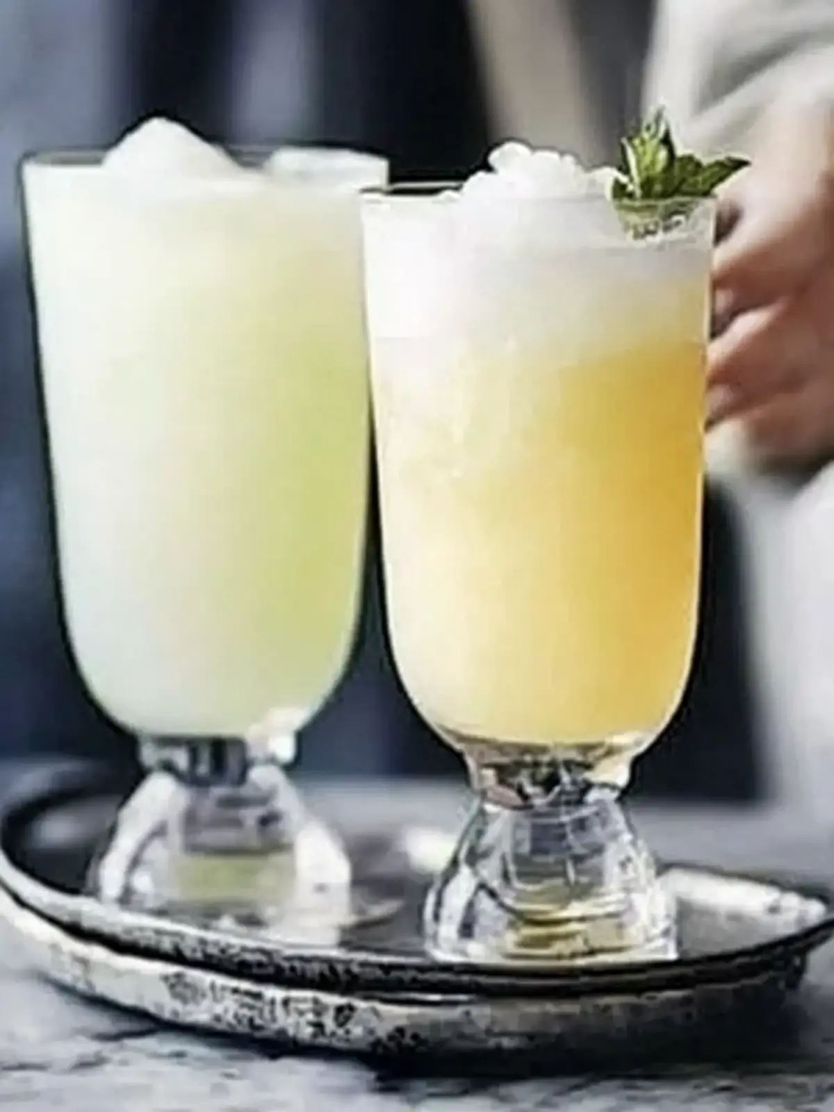 Snowball cocktail