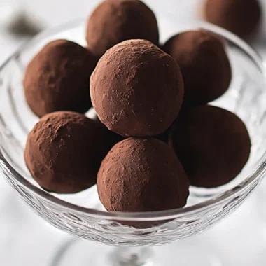How to Make Chocolate Truffles: Easy, Luxurious Treats for All 10 How to Make Chocolate Truffles