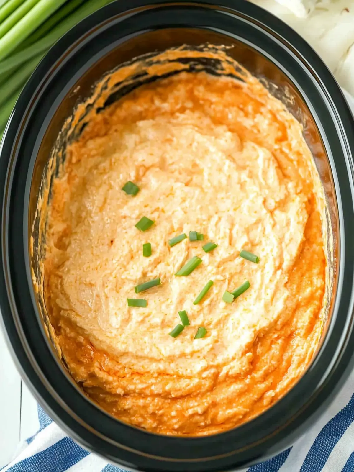 Creamy Crockpot Buffalo Chicken Dip for Effortless Entertaining 2 Crockpot Buffalo Chicken Dip