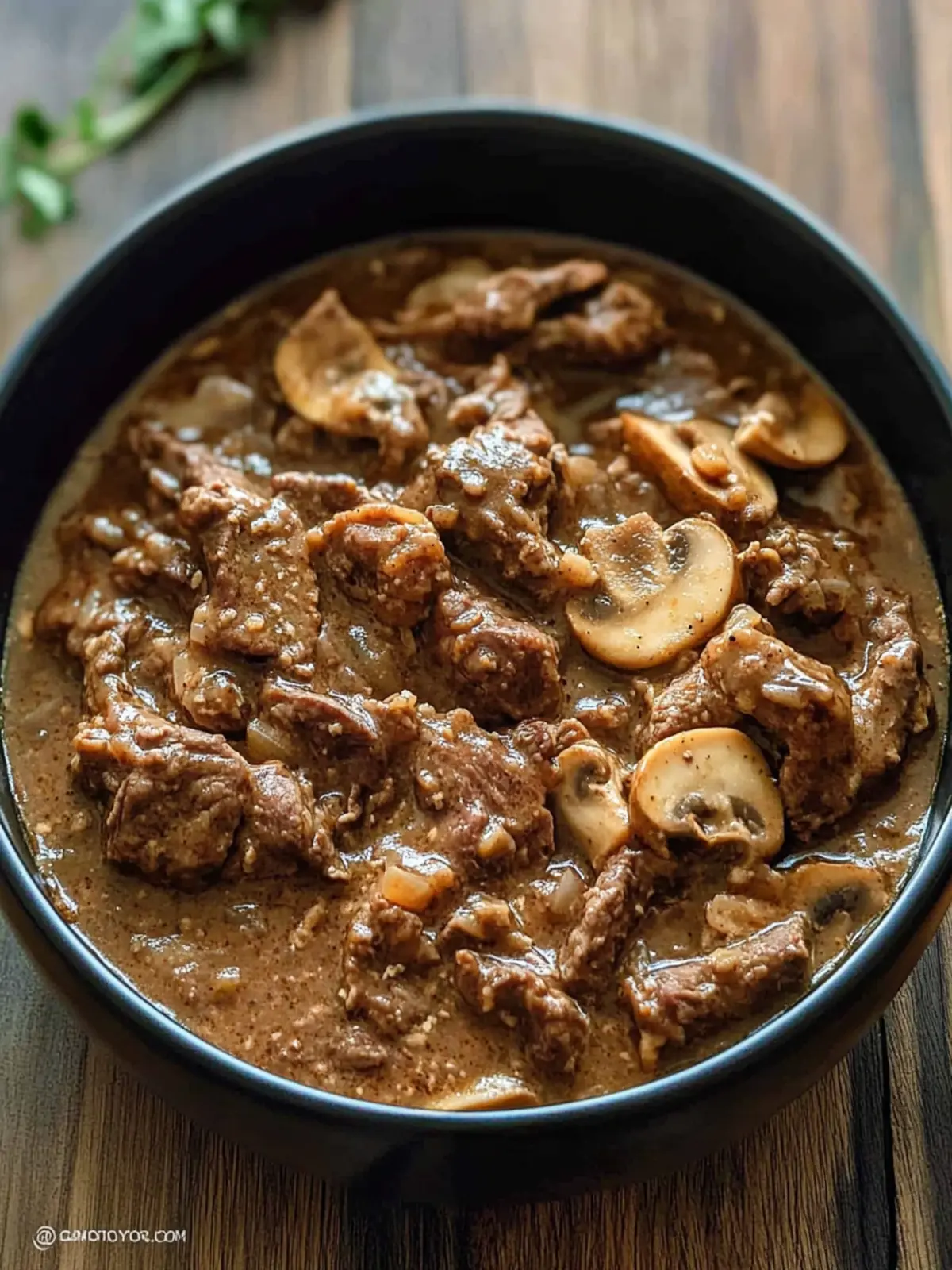 Garlic Pepper Beef in Mushroom Gravy