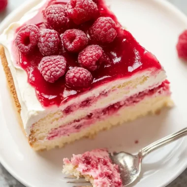 RASPBERRY CREAM CAKE