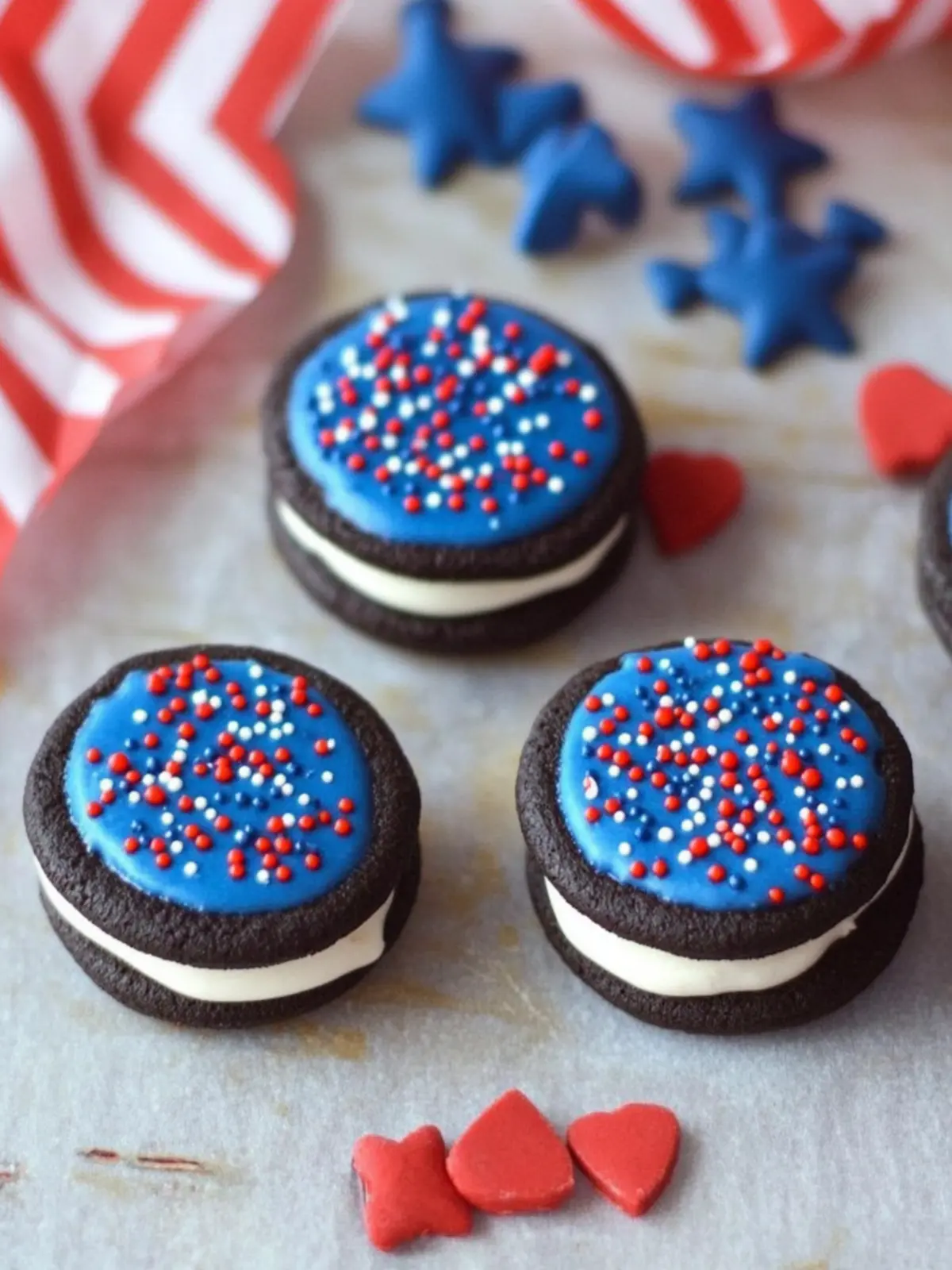 Delicious 4th of July Oreos You’ll Love to Share 3 4th of July Oreos