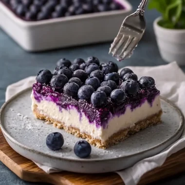 No-Bake Blueberry Cheesecake Bars That Everyone Will Love 6 No-Bake Blueberry Cheesecake Bars That Everyone Will Love