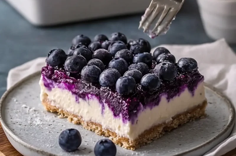 No-Bake Blueberry Cheesecake Bars