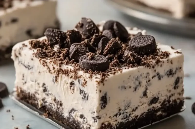 No-Bake Cookies and Cream Cheesecake Bars
