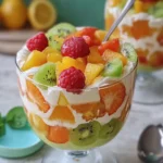 Gelatin Pudding with Fruits and Cookie Base