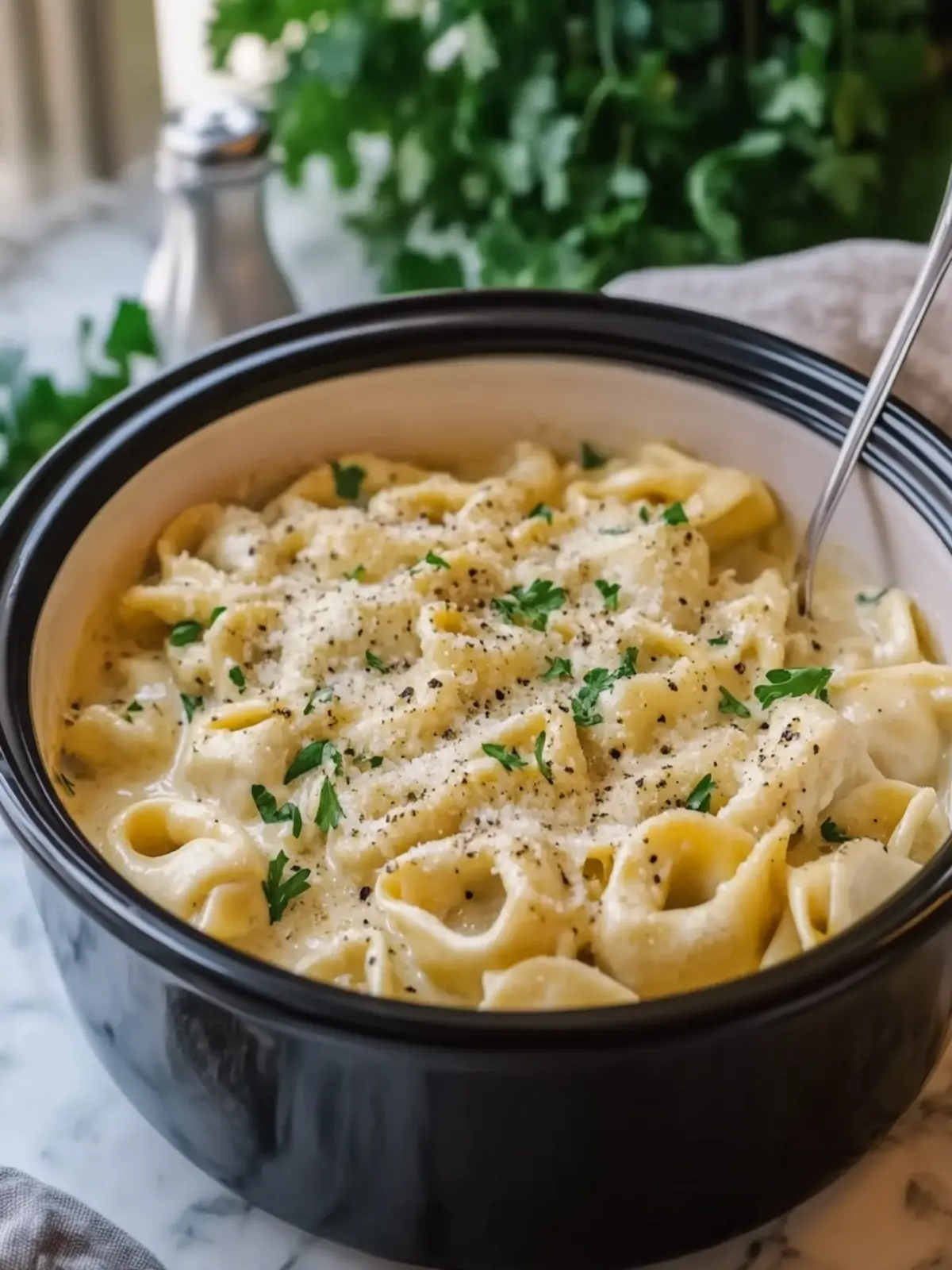 Crockpot Creamy Garlic Parmesan Tortellini for Easy Comfort Food 5 Crockpot Creamy Garlic Parmesan Tortellini