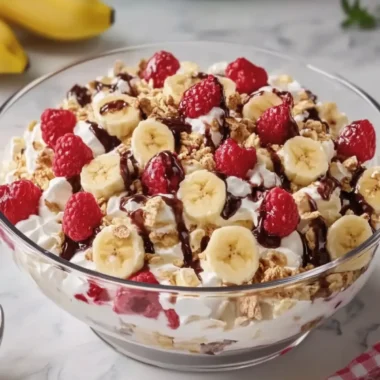 Irresistible Banana Split Dessert Salad for Creamy Bliss 7 Irresistible Banana Split Dessert Salad for Creamy Bliss