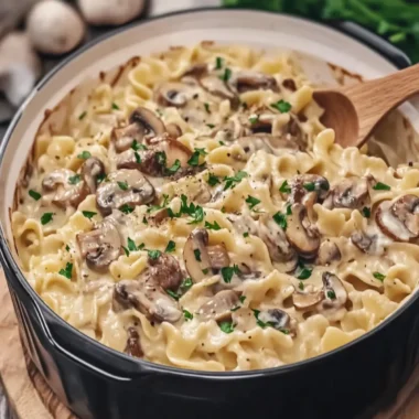 Creamy Mushroom Egg Noodle Casserole You'll Crave Again! 6 Creamy Mushroom Egg Noodle Casserole You'll Crave Again!